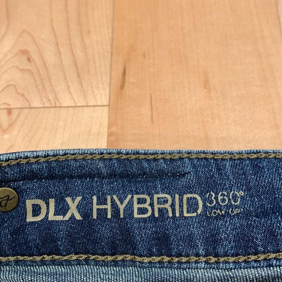 DL1961 Azalea relaxed Distressed blue jeans-size 31 - Picture 3 of 8